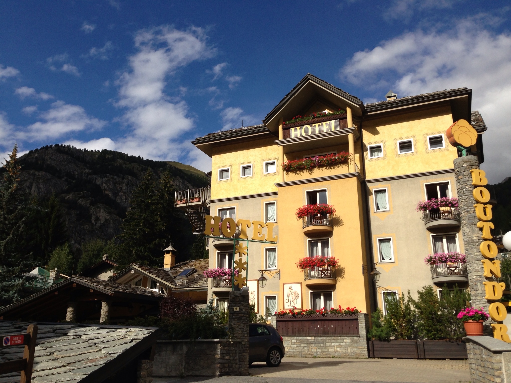 Bouton d'Or, our lovely hotel run by Patrizia and Andrea in Courmayeur, IT