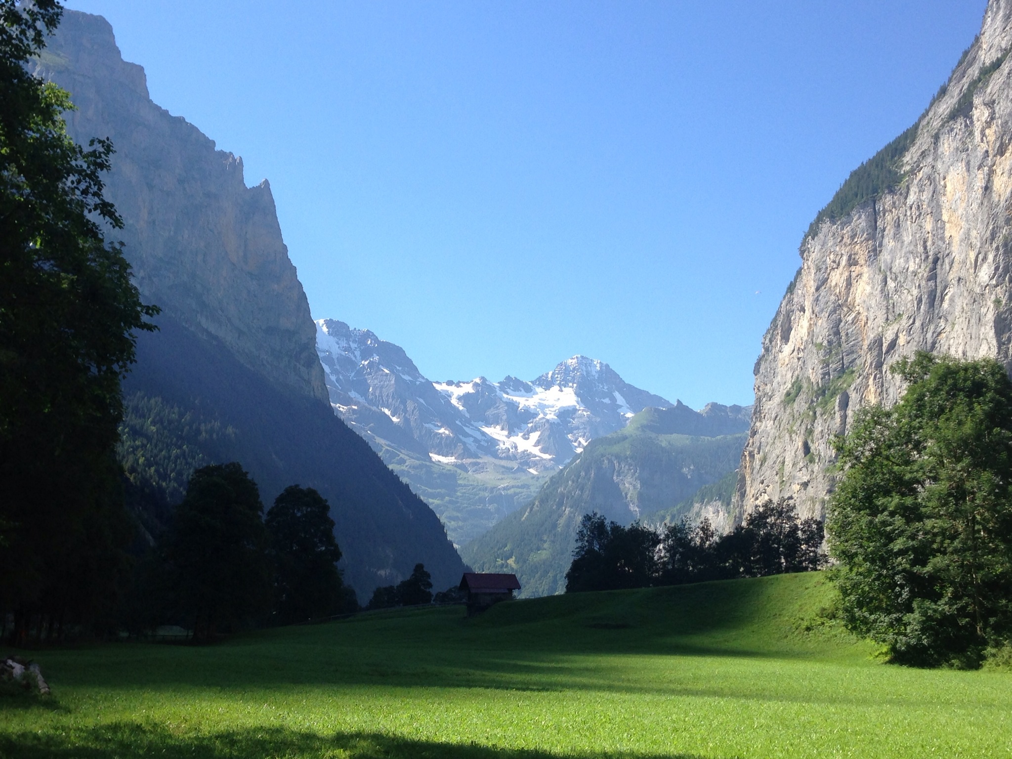 Walking through the Lauterbrunnen valley