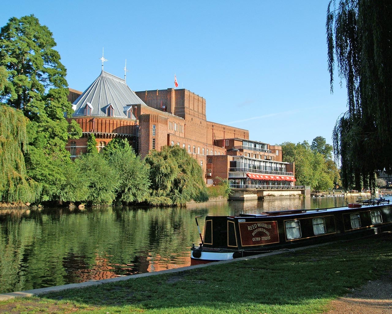 Royal Shakespeare Theatre and River Avon